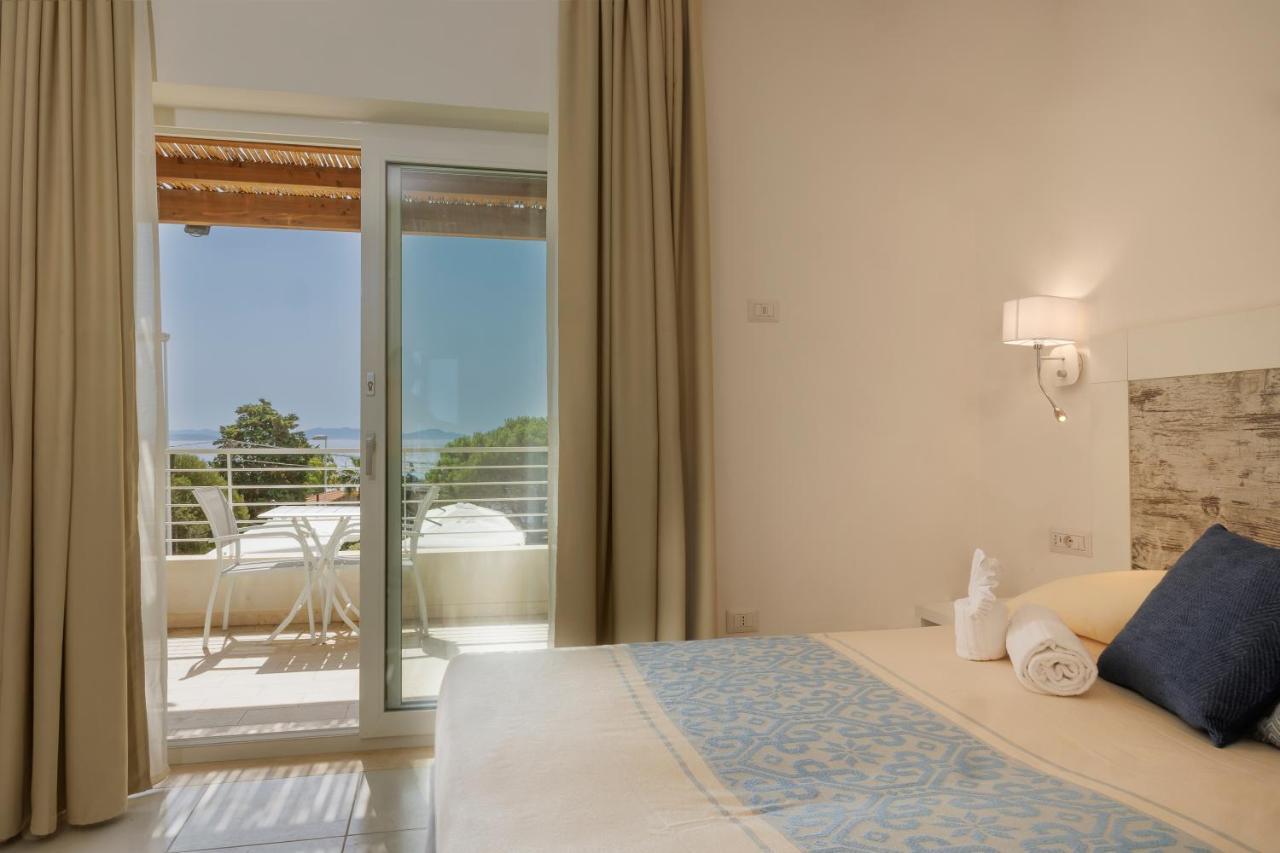 Mercury Beach Hotel SantʼAntìoco Exterior foto